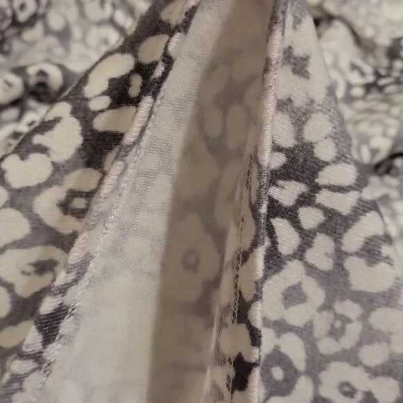 Tacera Animal Print Tunic Sweater Size XL Corded Sleeves - Picture 8 of 9